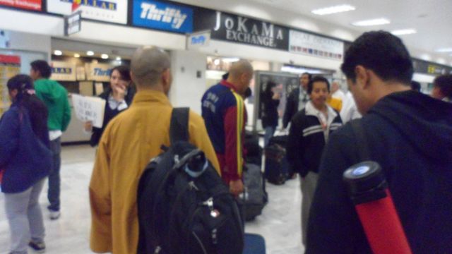 El Gran Maestro Shi De Yang llega a México a las 20:40 hrs. 